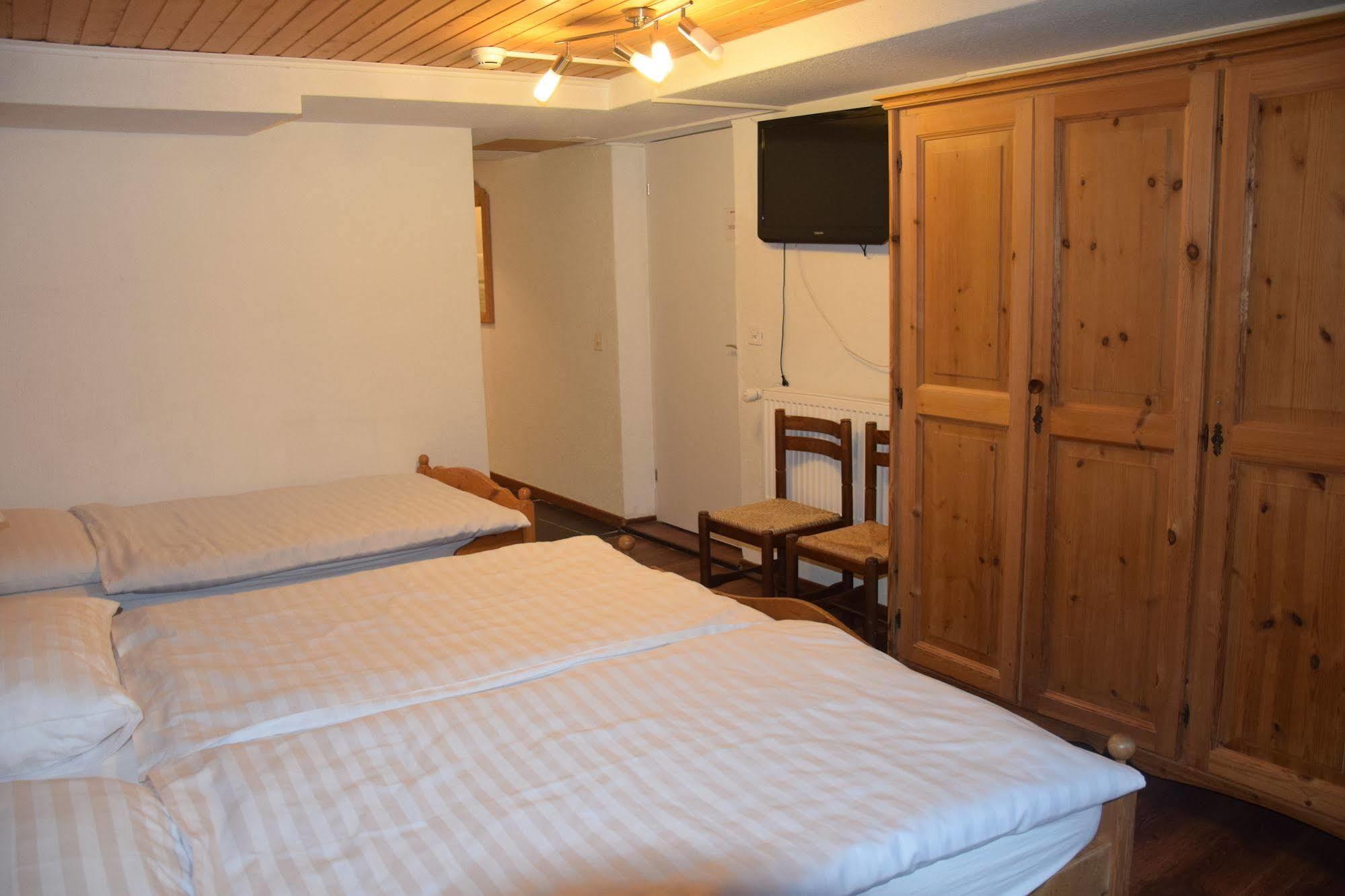 Hotel Sonne Einsiedeln Exterior photo